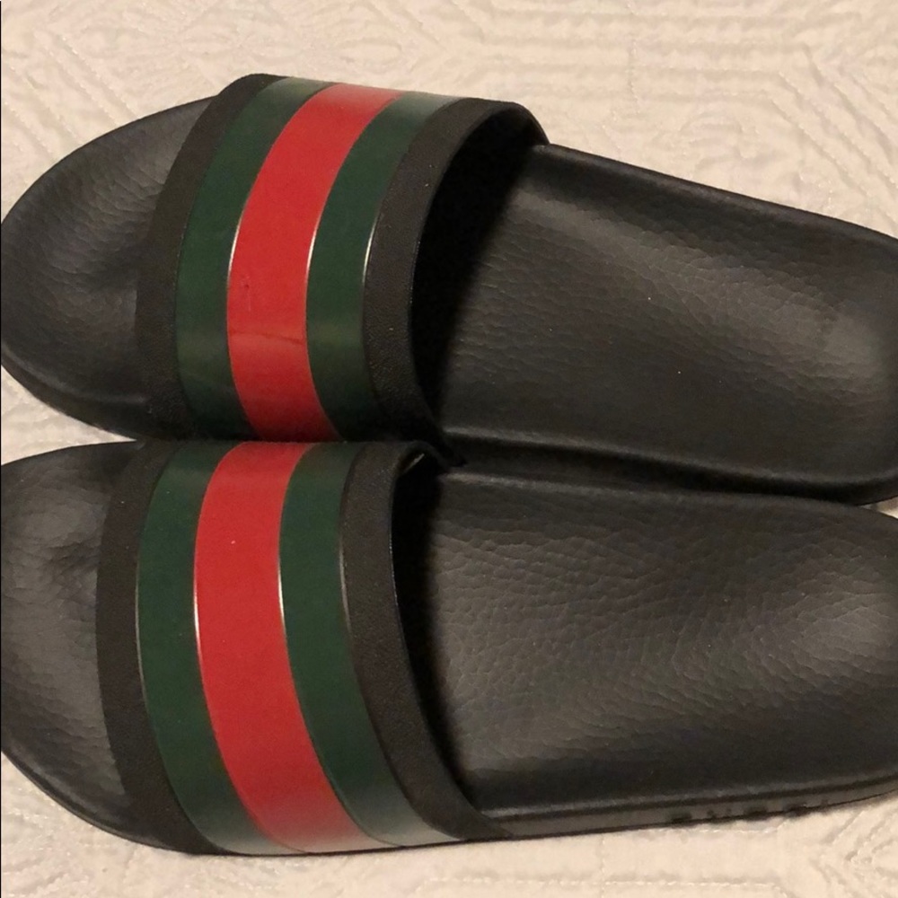 Gucci flip flops